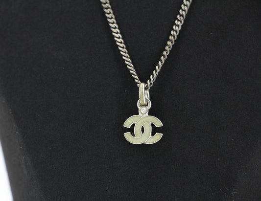 Chanel Vintage 04P Enamel Dark Green Silver Necklace