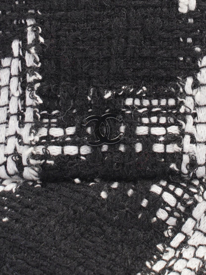 Chanel Bucket Hat Black / White Cotton Medium
