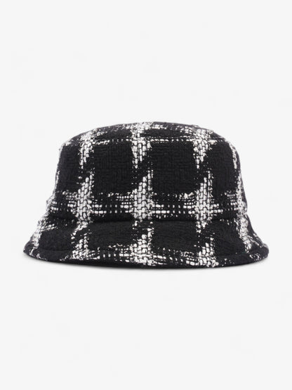 Chanel Bucket Hat Black / White Cotton Medium