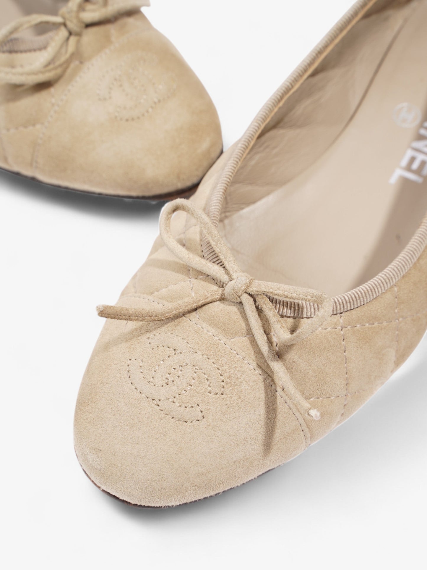 Chanel CC Ballet Flats  Beige  Suede EU 37 UK 4