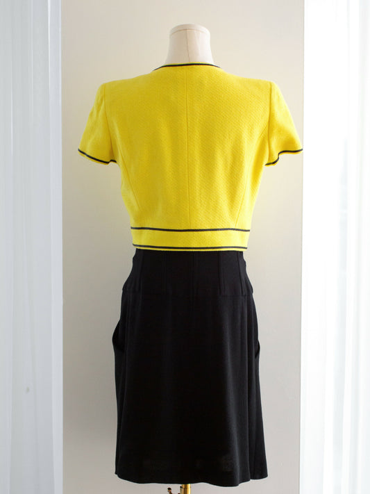 Chanel Vintage S/S1995 Barbie Cropped Yellow Black 95P Jacket Corset Skirt Suit