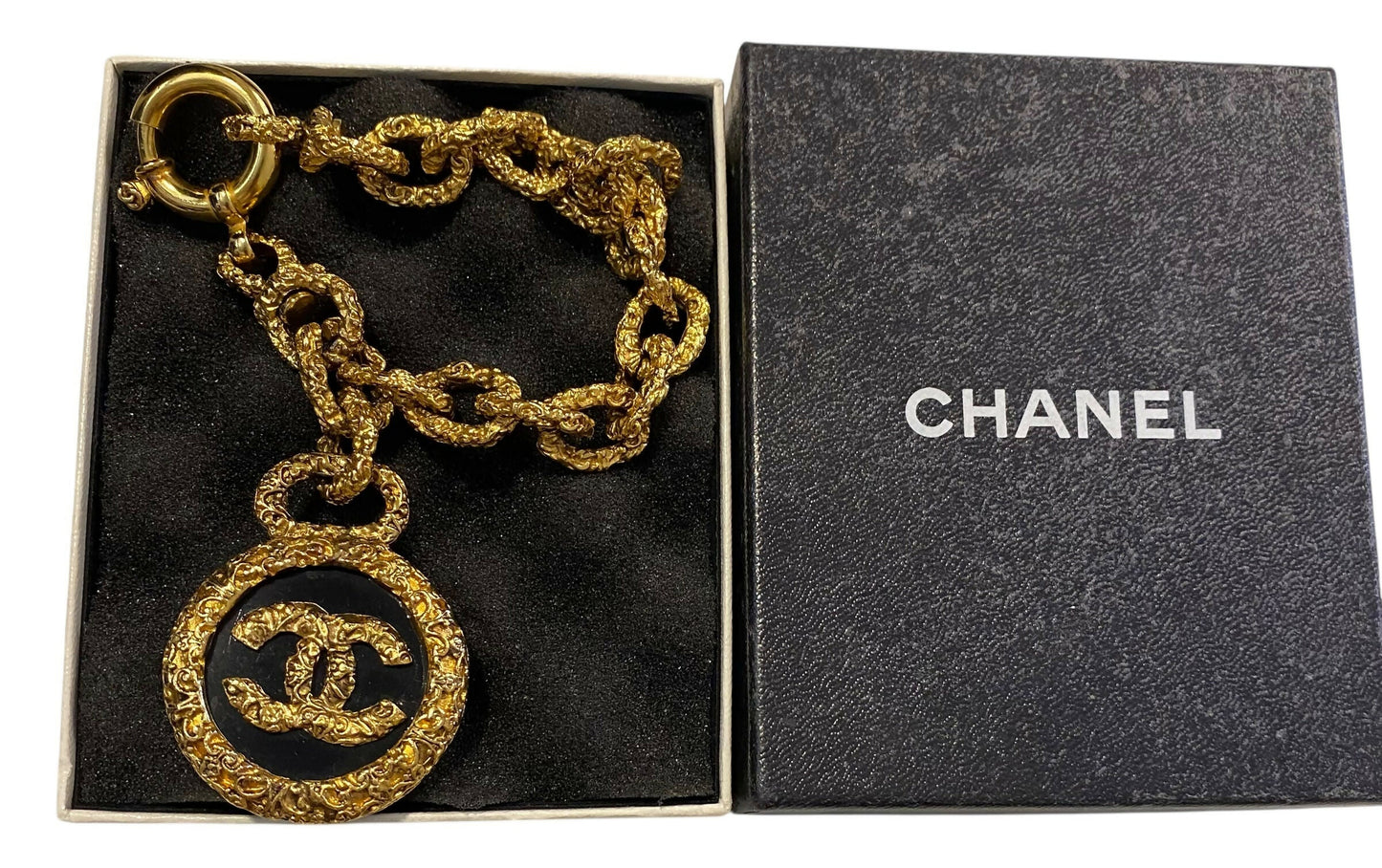 Chanel 93A Large Gold Metal Black Onyx Medallion CC Florentine Bracelet & Earrings SET