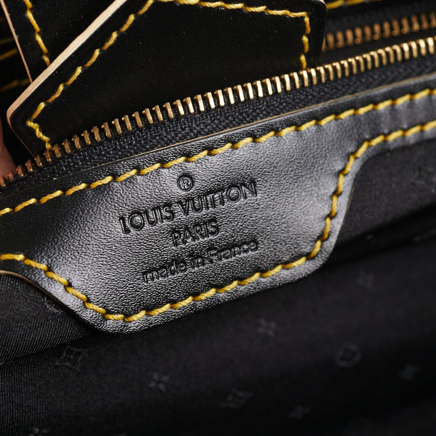 Louis Vuitton Suhali L'epanoui PM Black