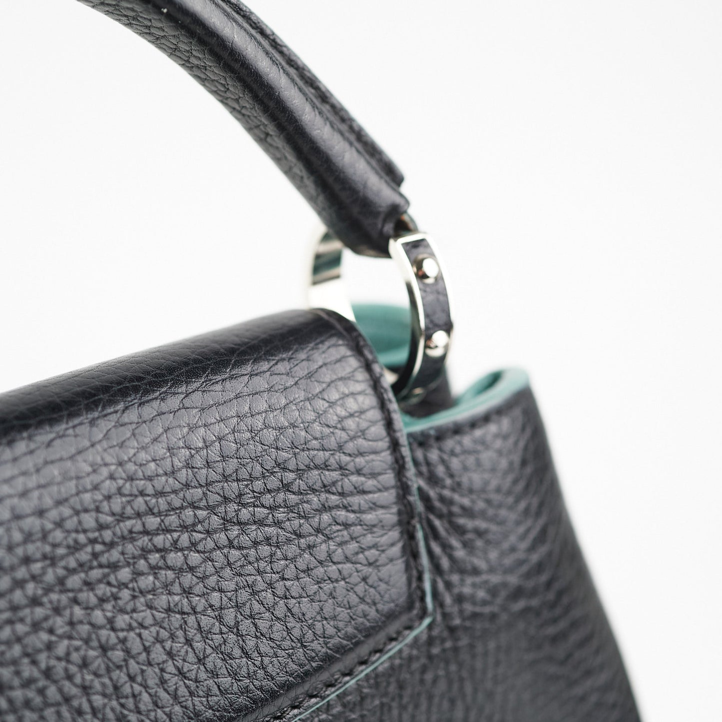 19/7- Louis Vuitton Capucines BB Taurillon Black