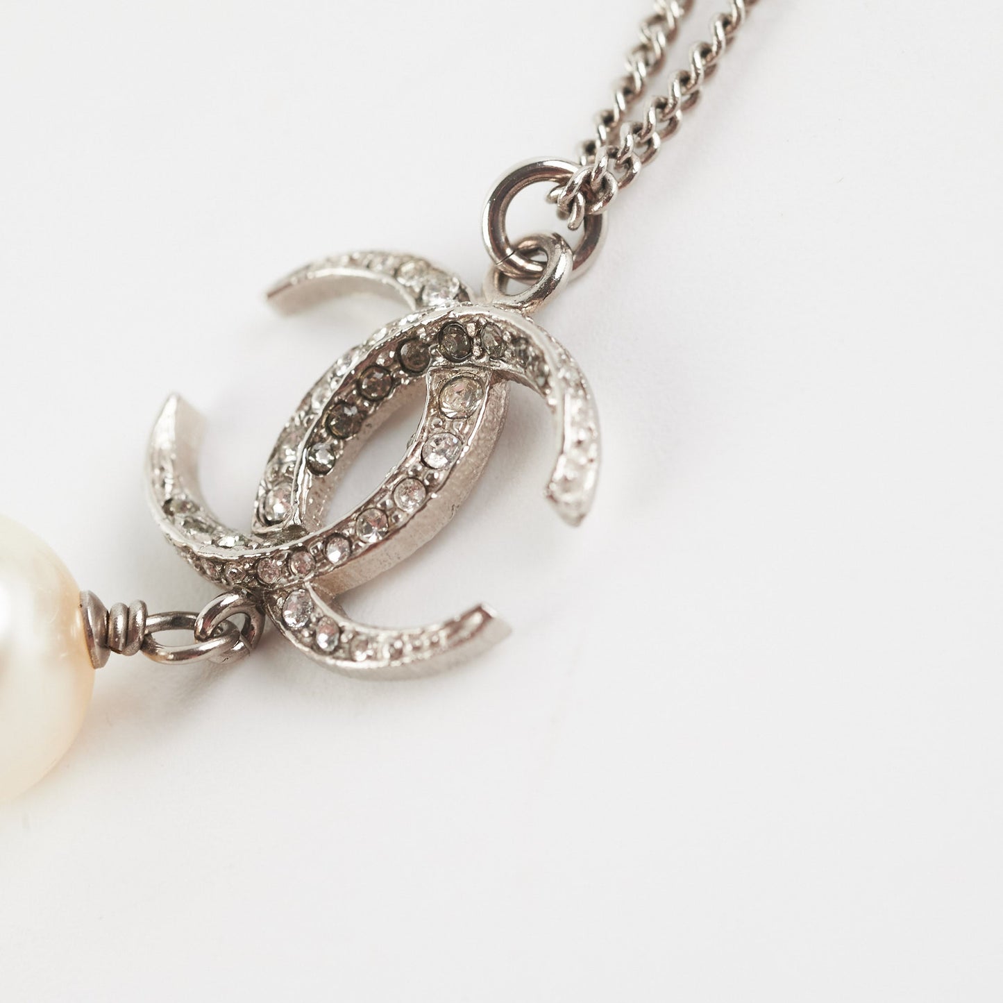 Chanel CC Necklace With Pearl (Costume Jewellery)