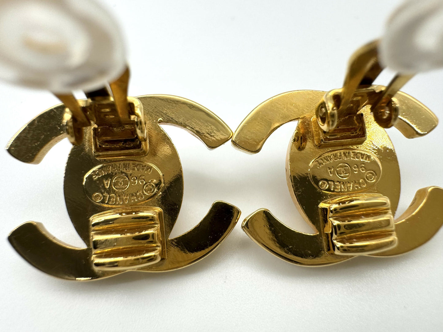 Chanel Vintage 96A Rhinestone & Gold-plated Backpack Buckle CC Clip-on Earrings