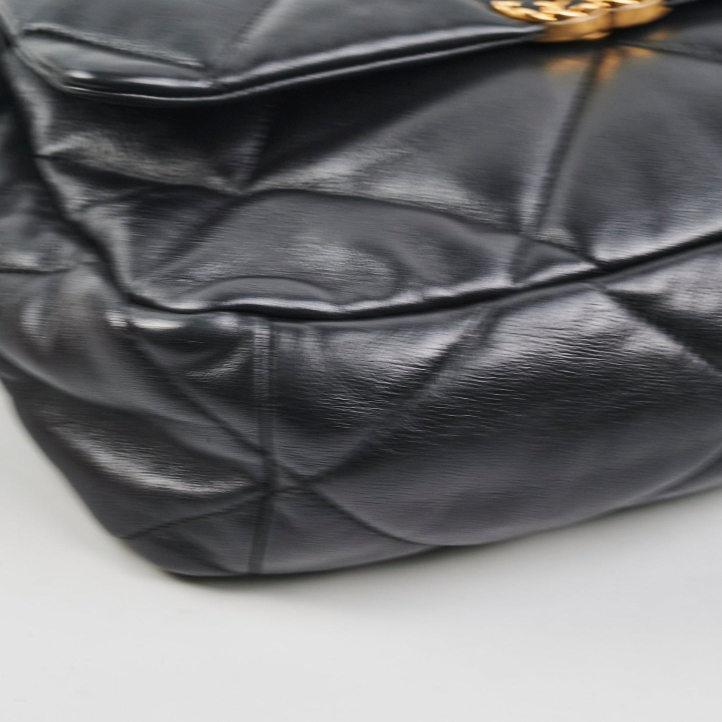 Chanel 19 Medium Goatskin Black