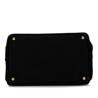 Prada Canapa Logo Tote (SHG-JkQ43L)