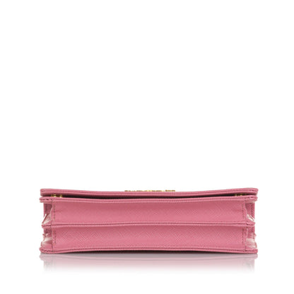 Prada Saffiano Lux Wallet On Chain (SHG-36974)