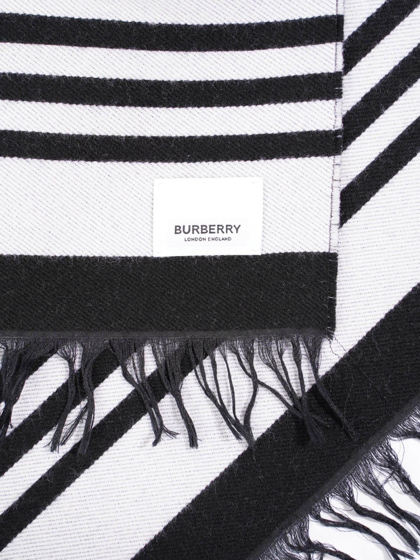 Burberry Equestrian Scarf Black / White Wool