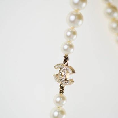 Chanel Pearl Long CC Logo Necklace Costume Jewellery