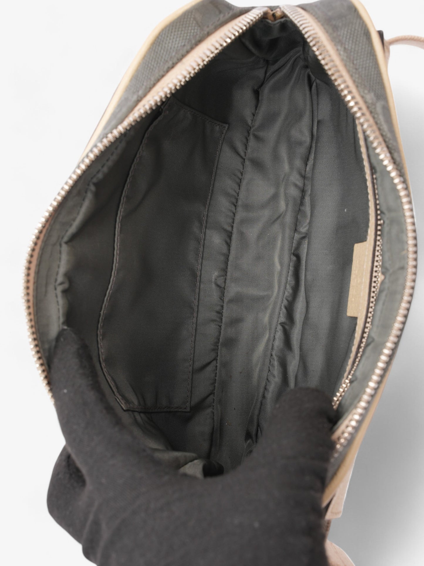 Gucci GG Off The Grid Belt Bag GG Supreme / Grey Nylon