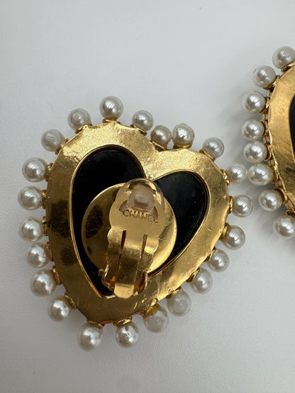 Chanel Vintage 1980 Large Heart Pearl Clip on Earrings
