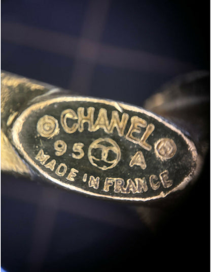 Chanel Vintage 95A Mother-of-Pearl Gold-plated Short Stacking Strap Long Necklace
