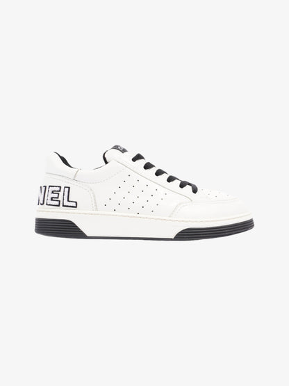 Chanel Logo Low Top Sneaker White / Black Leather EU 39 UK 6
