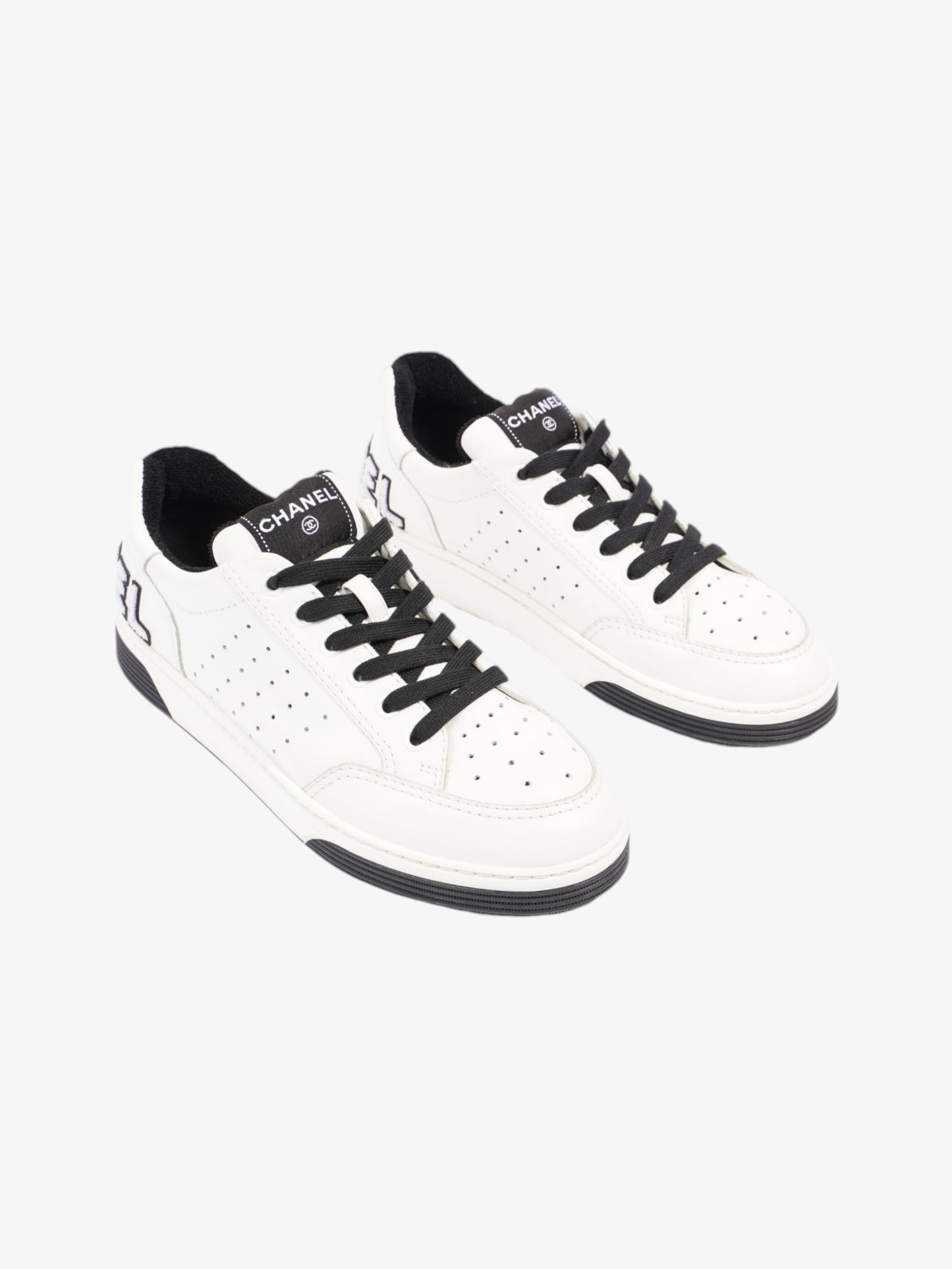 Chanel Logo Low Top Sneaker White / Black Leather EU 39 UK 6