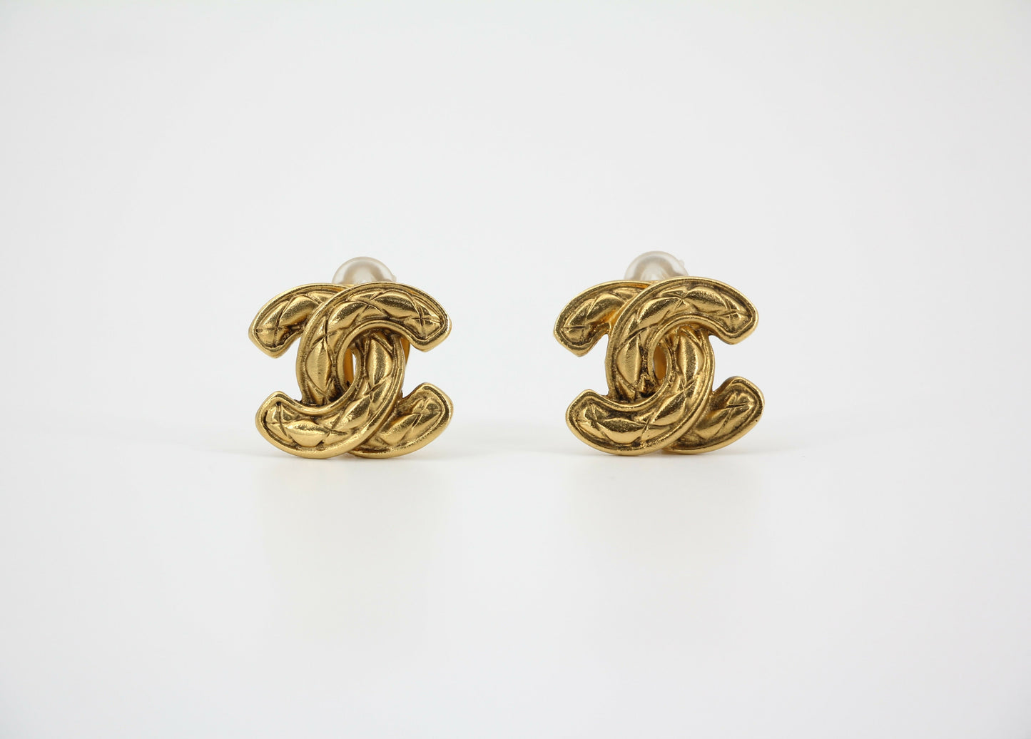 Chanel Vintage 1986 Gold-plated Diamond Quilting Bird Series Clip-on Earrings