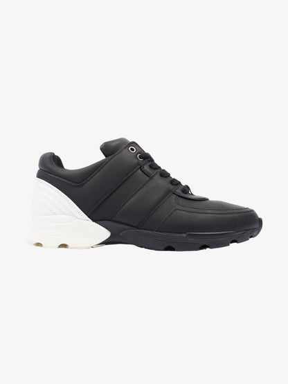 Chanel CC Logo Sneakers Black / White Leather EU 40.5 UK 7.5