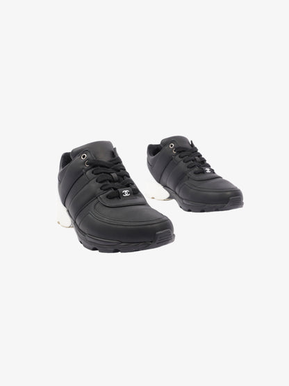 Chanel CC Logo Sneakers Black / White Leather EU 40.5 UK 7.5