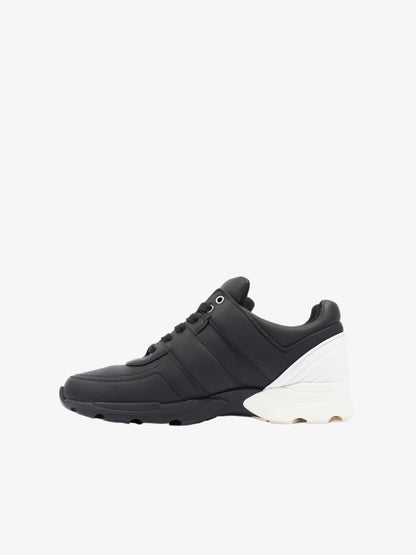 Chanel CC Logo Sneakers Black / White Leather EU 40.5 UK 7.5