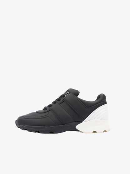 Chanel CC Logo Sneakers Black / White Leather EU 40.5 UK 7.5