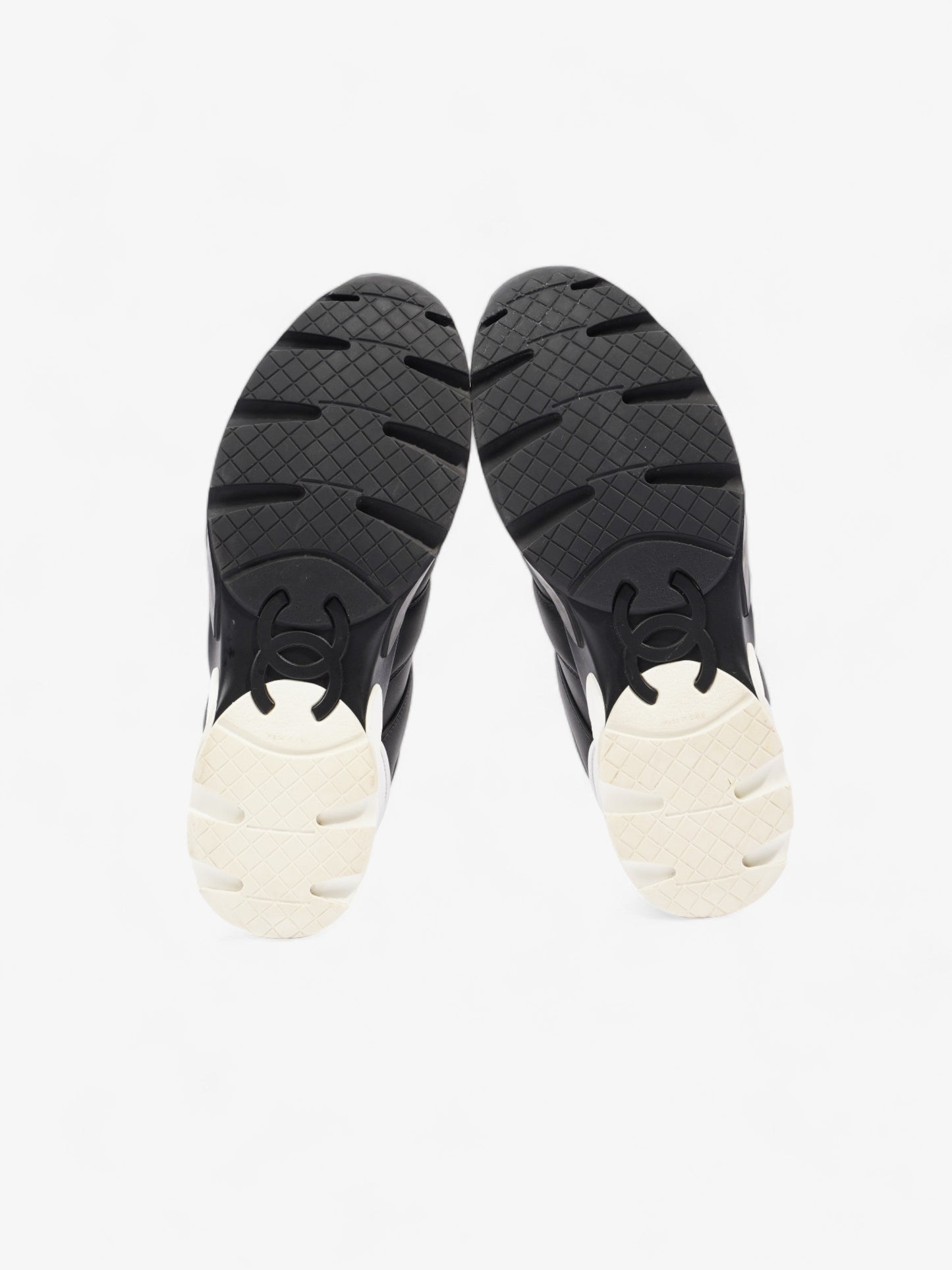 Chanel CC Logo Sneakers Black / White Leather EU 40.5 UK 7.5