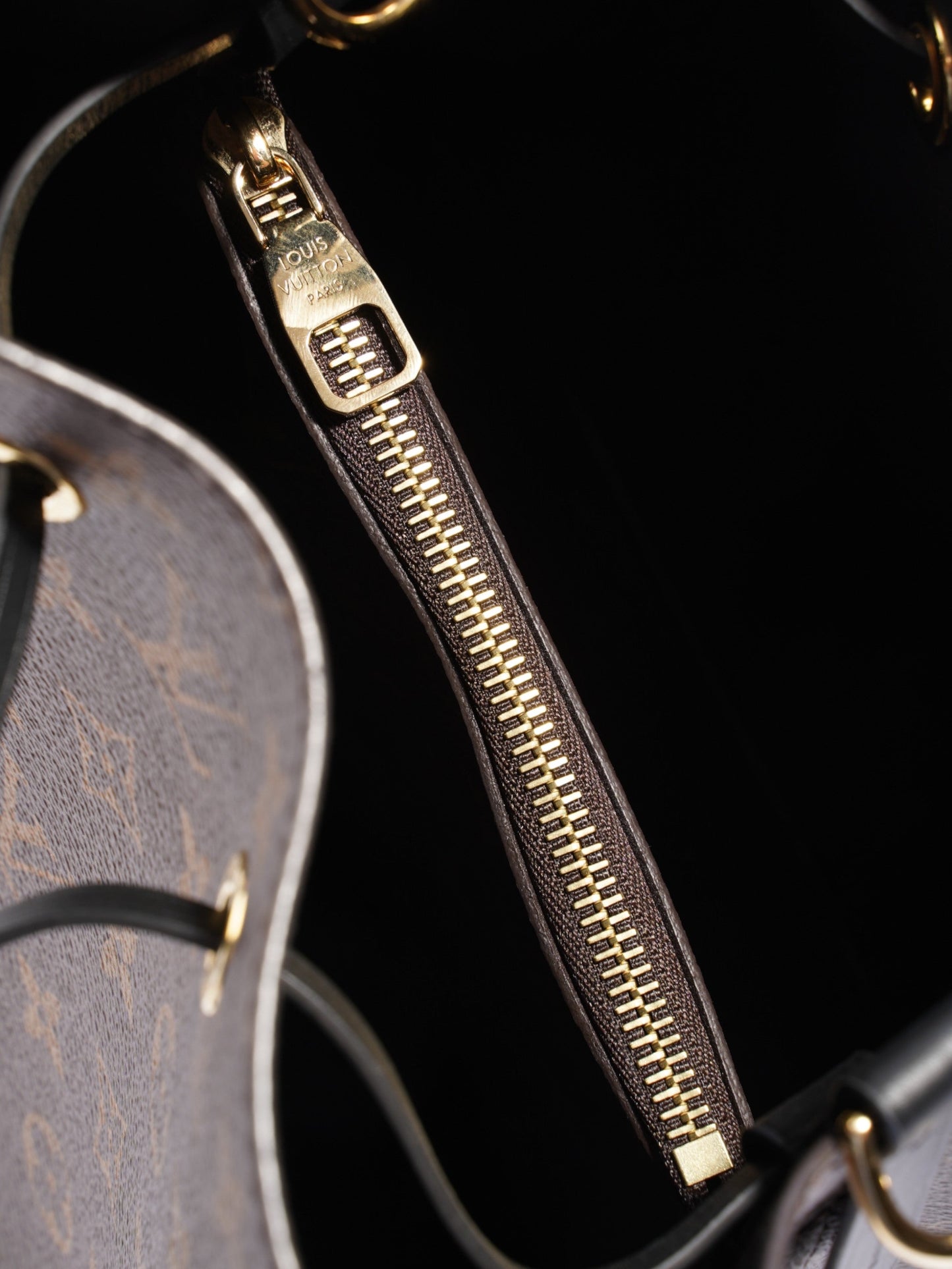 Louis Vuitton NéoNoé Bucket Monogram Coated Canvas