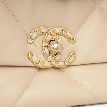 Chanel Chanel 19 - Small