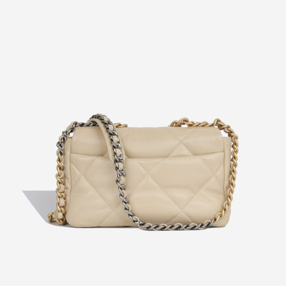 Chanel Chanel 19 - Small