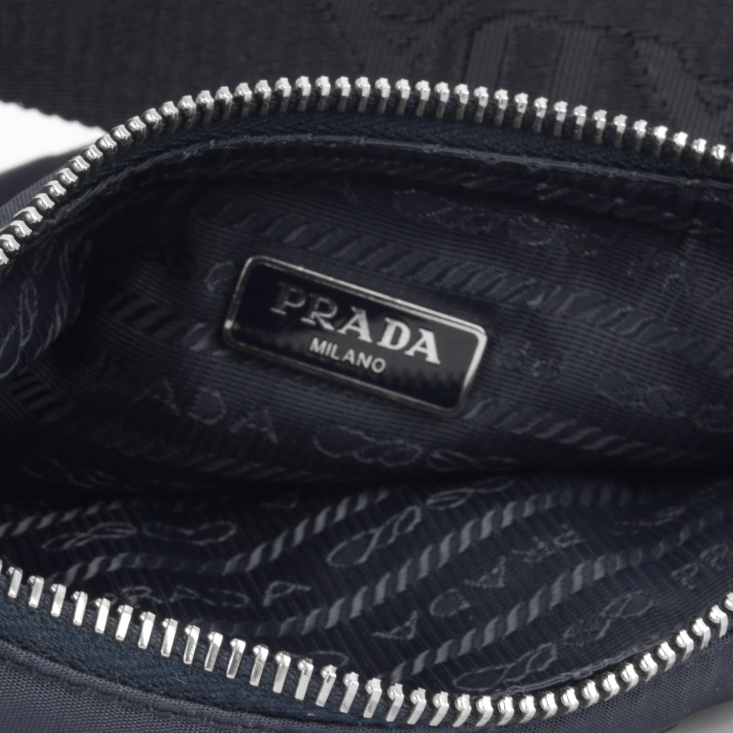 Prada Re-Edition 2005 - Navy Nylon