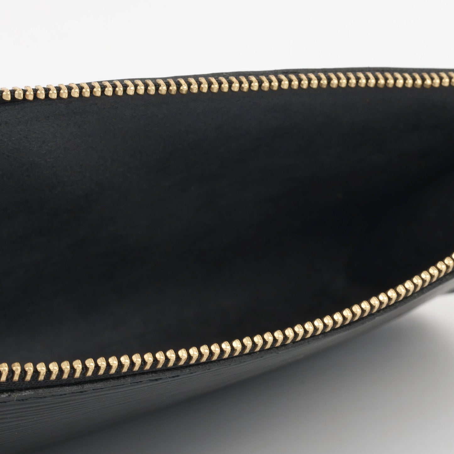 Louis Vuitton Pochette Accessoires - Black Epi