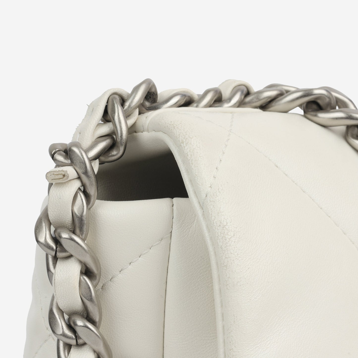 Chanel Chanel 19 - Small White