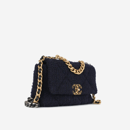 Chanel Chanel 19 - Small