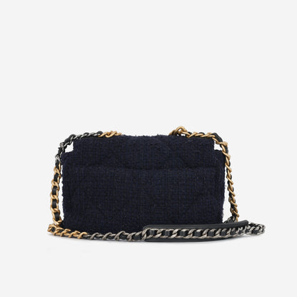 Chanel Chanel 19 - Small