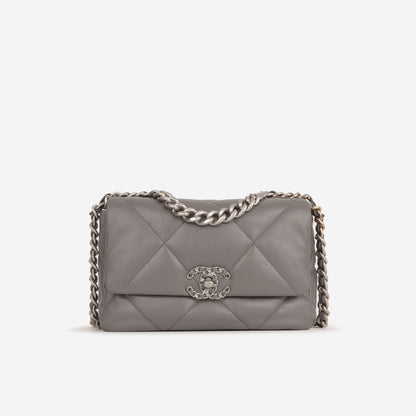 Chanel Chanel 19 - Small