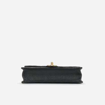 Chanel Medium Chic Pearl Flap