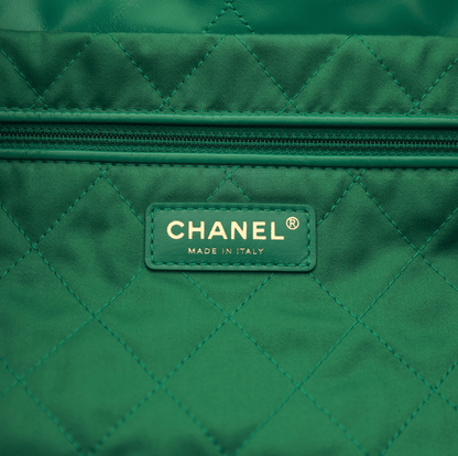 Chanel Medium 22 Bag Green Calfskin Gold Hardware