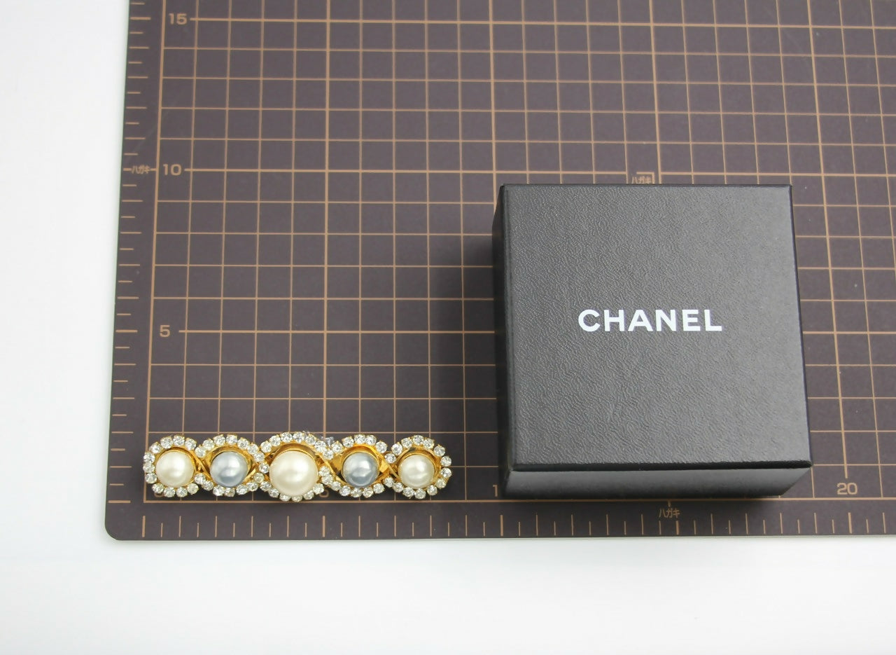 Chanel Vintage 1971-80 Rhinestone & Imitation Pearl Gray Hairpin