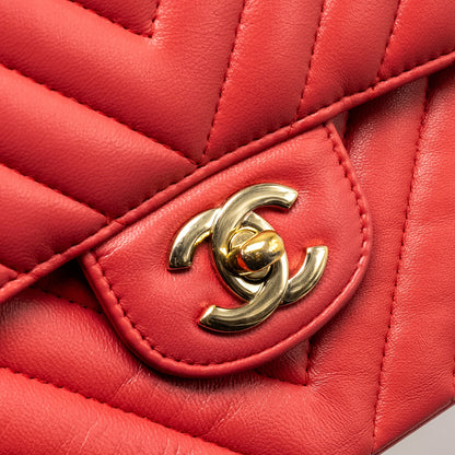 Chanel Medium Classic Double Flap Bag Chevron Lambskin Pink L