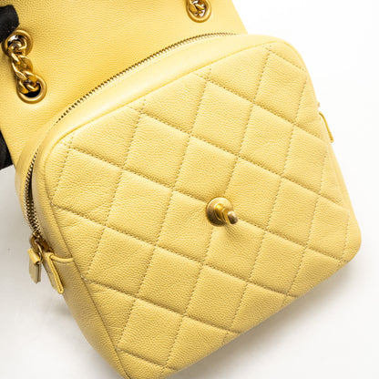 Chanel 22P quilted flap backpack caviar light yellow  (Microchip)