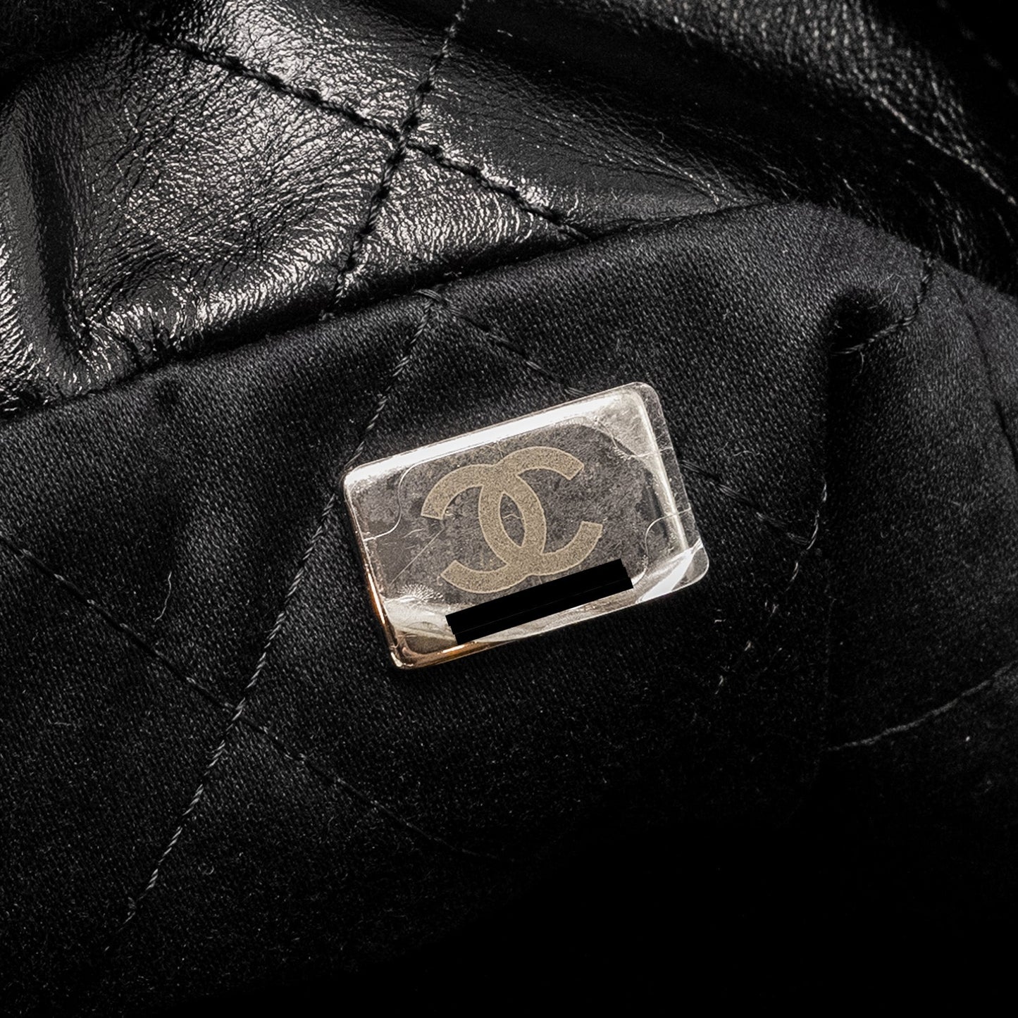 Chanel Medium 22 Shiny Calfskin Black  (microchip)