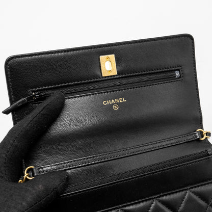 CHANEL Pearl Crush Wallet on Chain Lambskin Black  (Microchip)