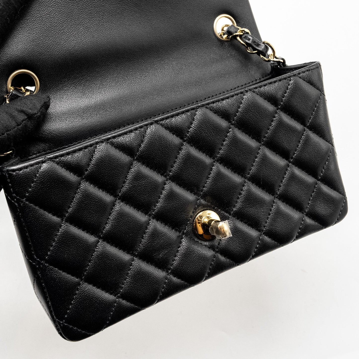 Chanel Mini Rectangular Flap Bag Lambskin Black L (microchip)