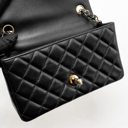 Chanel Mini Rectangular Flap Bag Lambskin Black L (microchip)