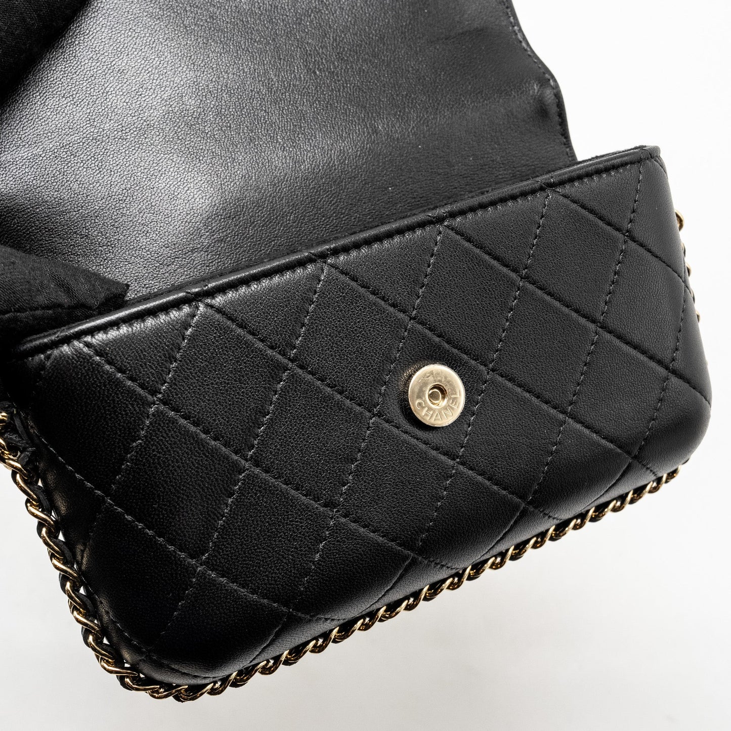 Chanel 22A Phone Case/Mini Wallet on Chain Lambskin Black L (Microchip)