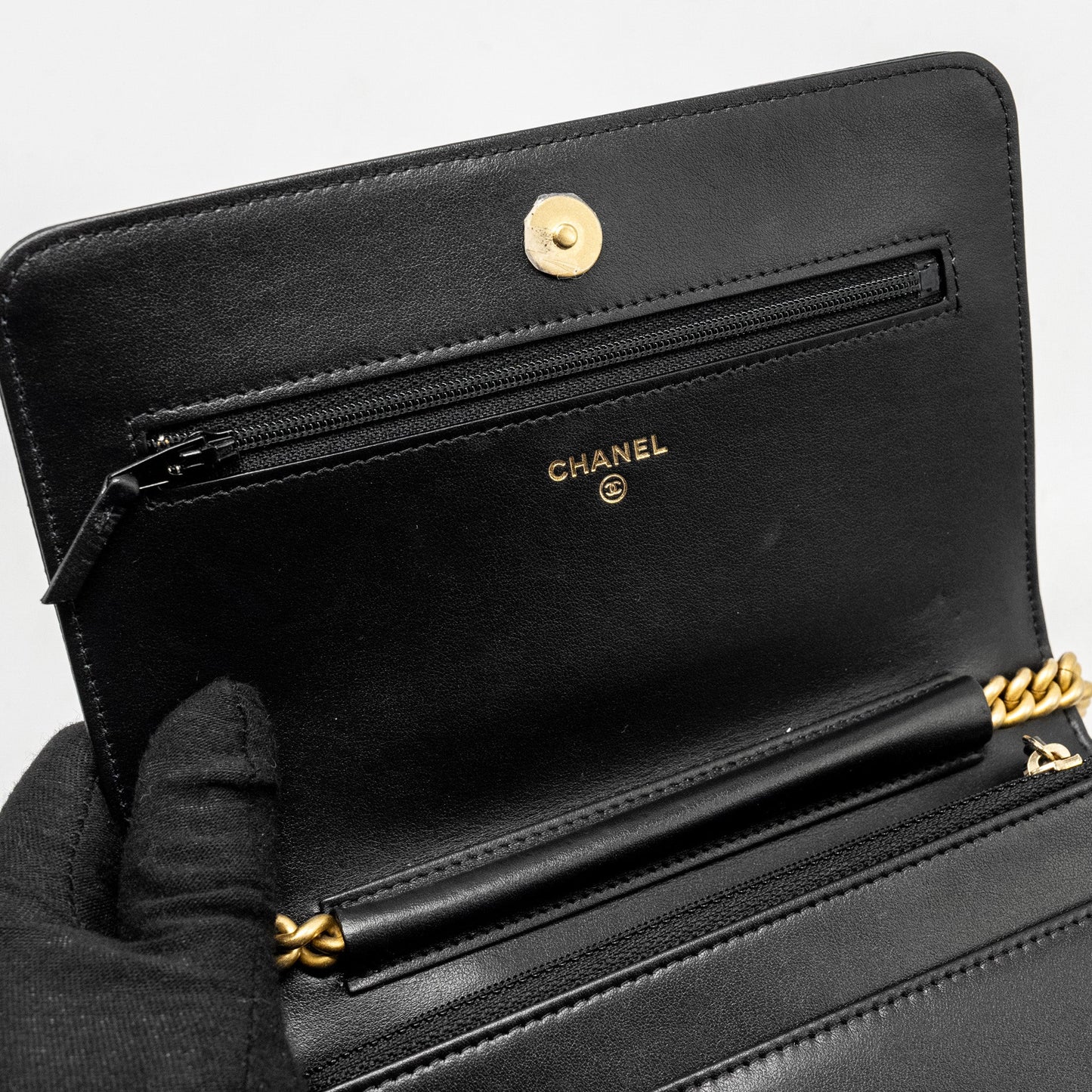 Chanel Boy Wallet on Chain caviar black  (Microchip)