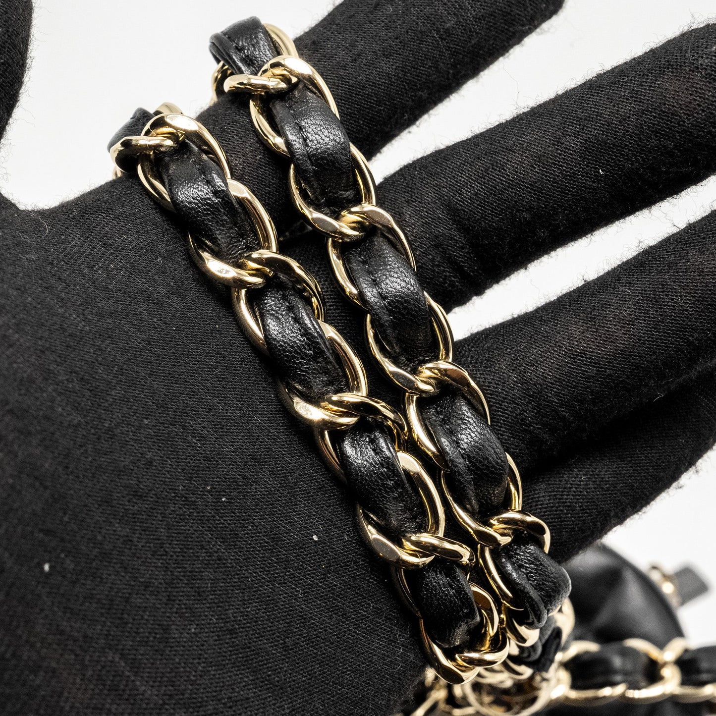 Chanel 22C Round Clutch With Chain Lambskin Black