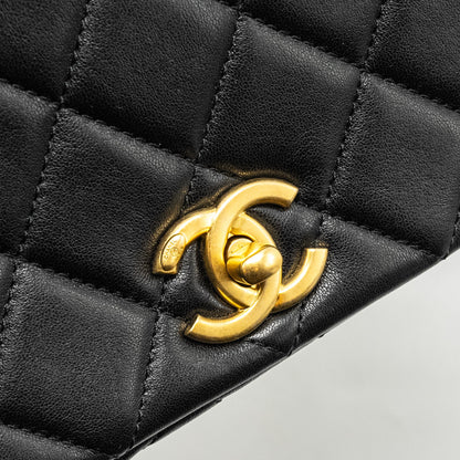 Chanel 23B Detail Chains Quilted Flap Bag Lambskin Black (Microchip)
