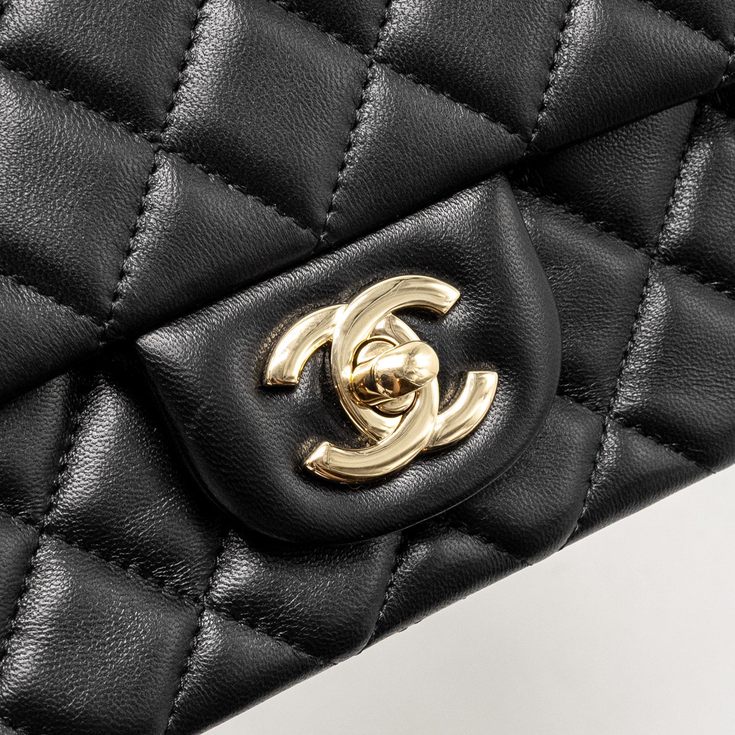 Chanel Mini Rectangular Flap Bag Lambskin Black L (Microchip)