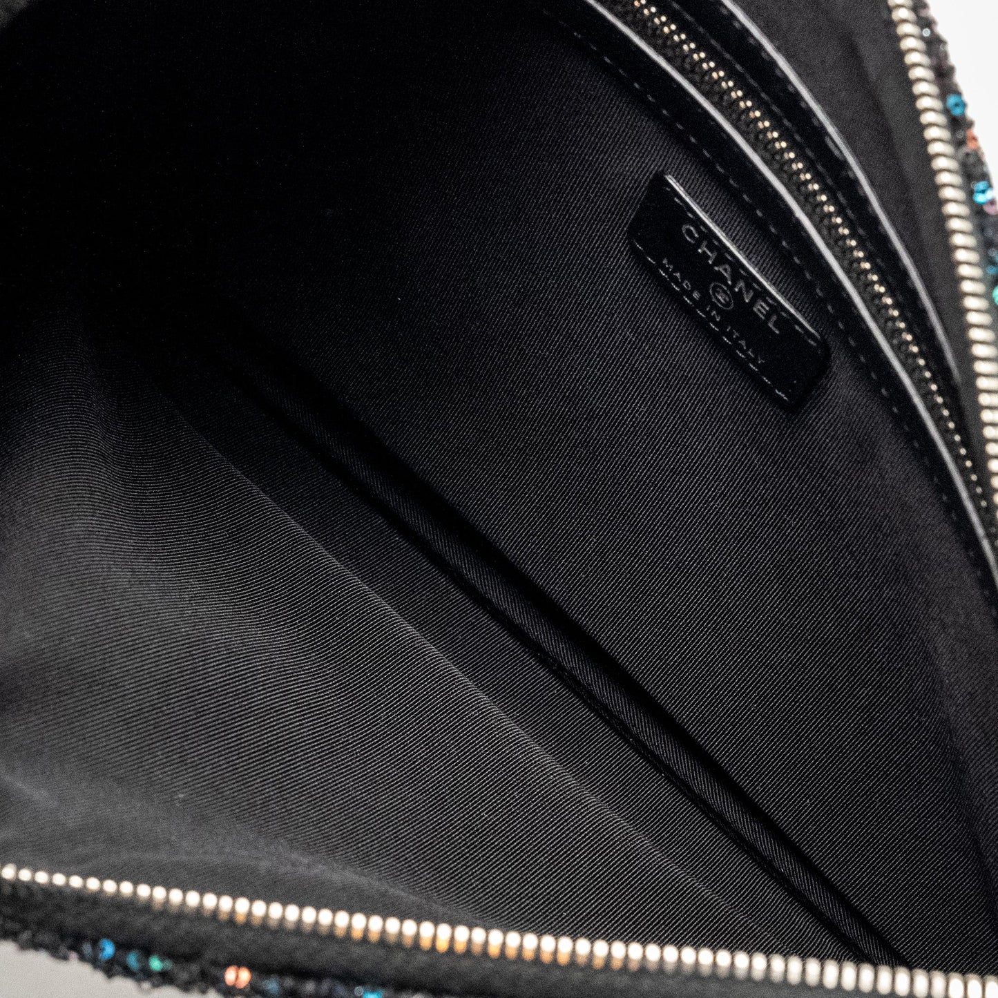 Chanel 20A Deauville Pouch Sequins/Calfskin Black/Multicolour